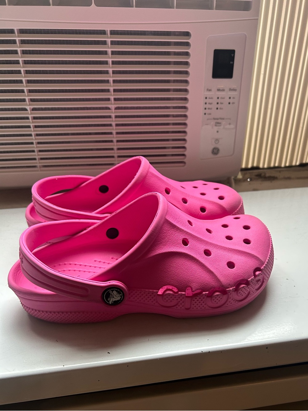 Crocs- Kids Bright Pink